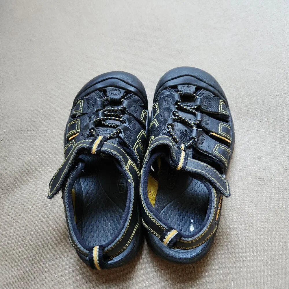 KEEN Black Yellow Strappy Outdoor Sandals